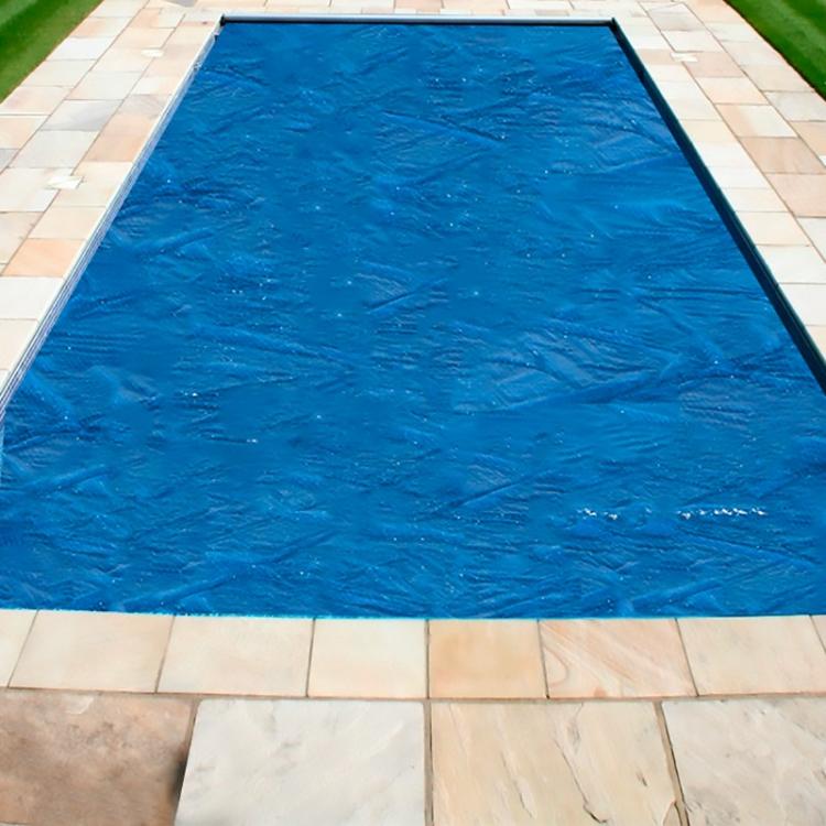 Couverture isotherme pour piscine rectangulaire